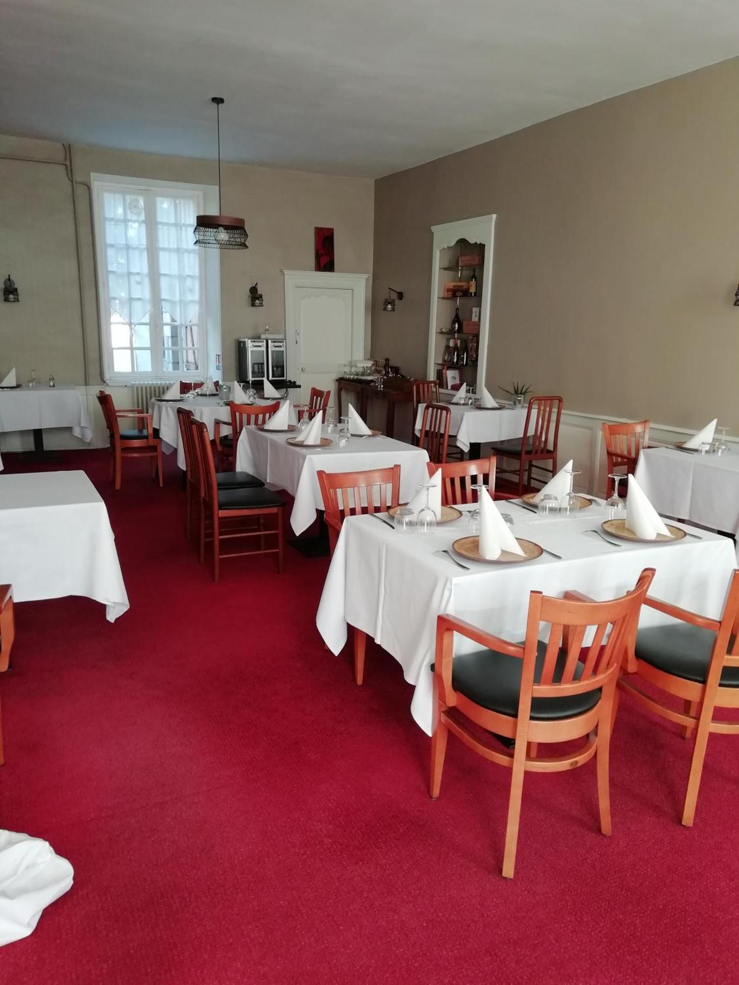 Hotel Du Berry Aigurande Kültér fotó