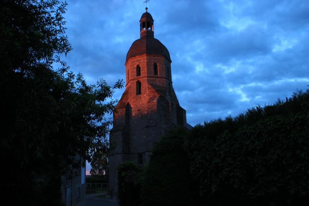 Hotel Du Berry Aigurande Kültér fotó