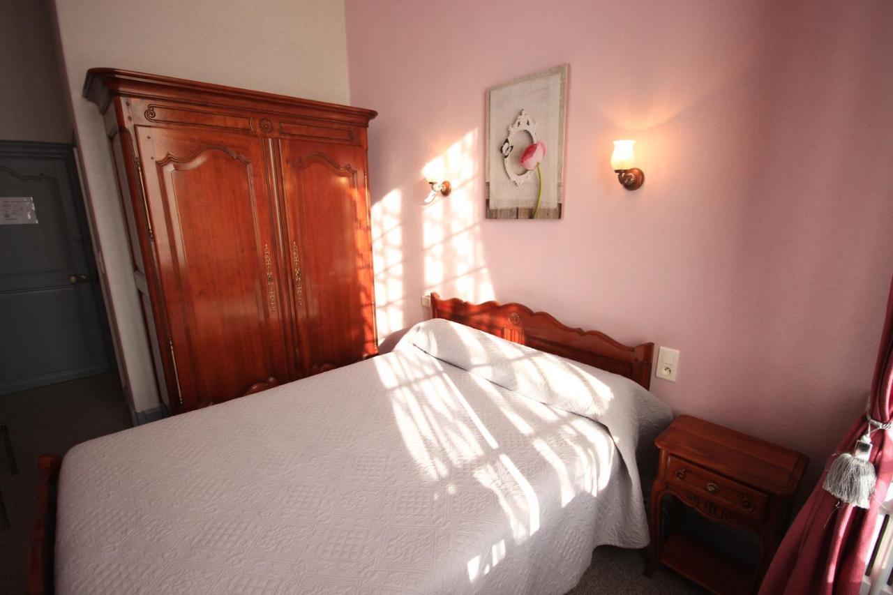 Hotel Du Berry Aigurande Kültér fotó